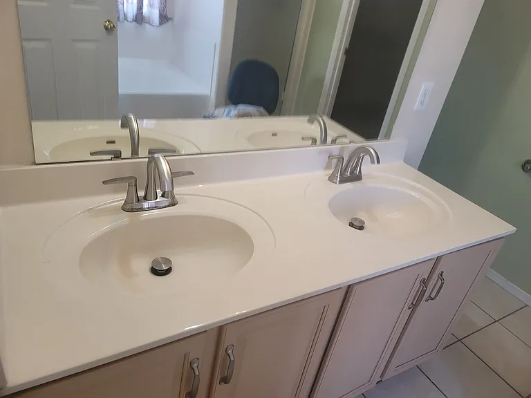 7142 Raleigh Hills Dr NE — Photo 14