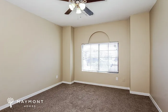 2149 N Santiana Pl — Photo 7