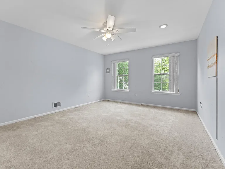1 Gaelic Ct — Photo 16