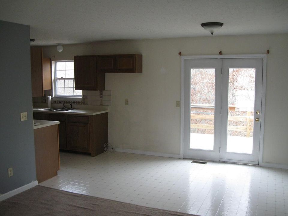 1st image of 527 Bellwood St