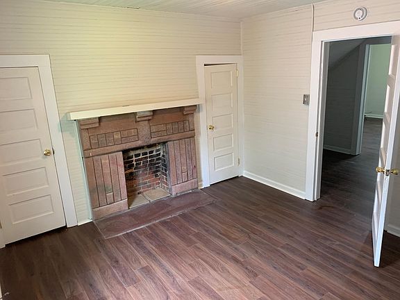 5th image of 518 Garrett St