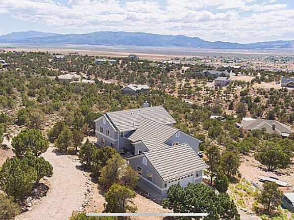 5th image of 1130 S Hill Crest Dr