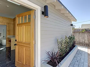 611 W Mission St #A — Photo 2