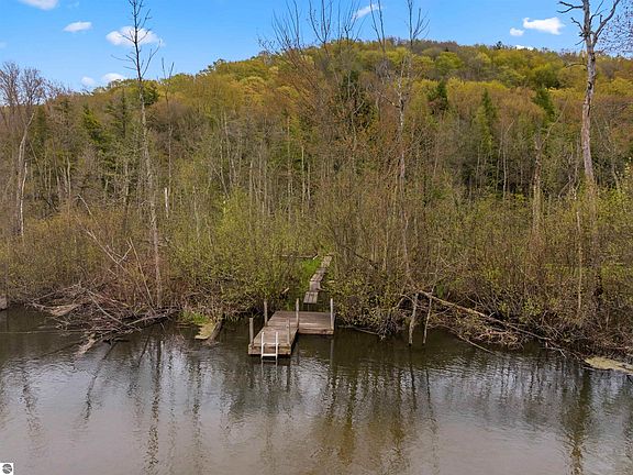 4th image of 3513 River Rd