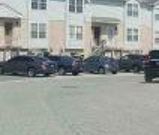 Exterior Neighborhood (street photo)