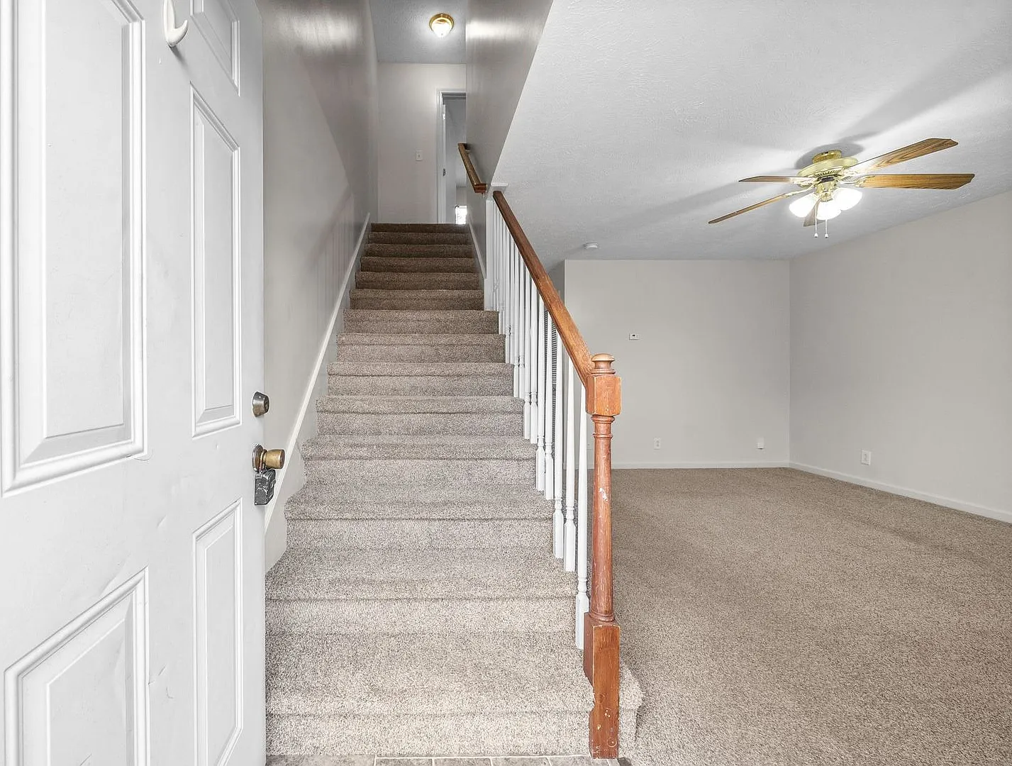 Jockey Drive - 3838 — Photo 2