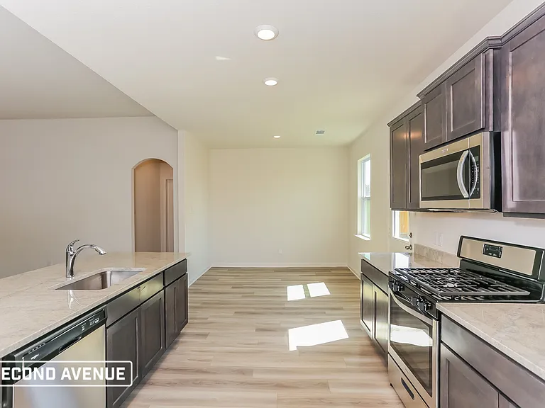 1432 Palamedes Dr — Photo 2