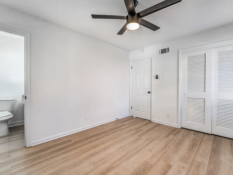 8398 Booneville Dr — Photo 10