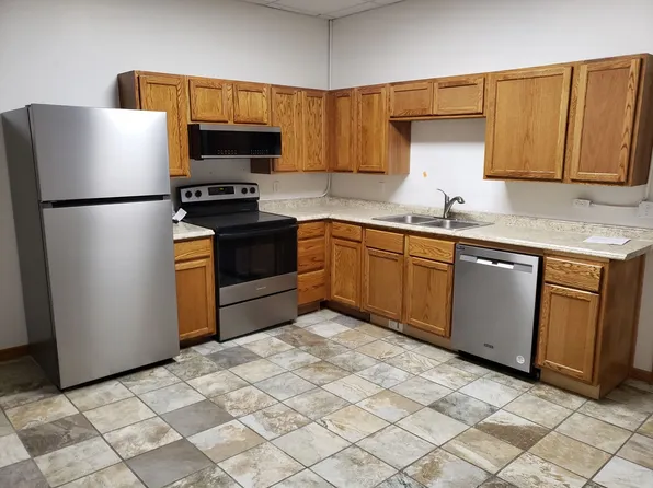 VIP, 710 Laurel St #4, Brainerd, MN 56401