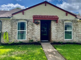 3762 Laura Leigh Ln, Friendswood, TX 77546