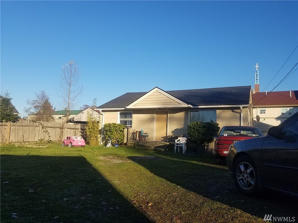 2nd image of 9715 Aqueduct Dr E