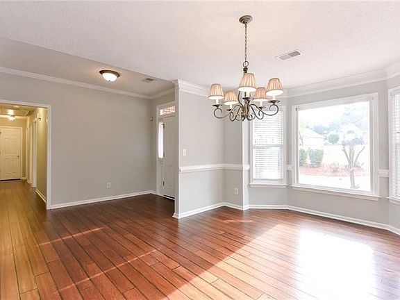 3rd image of 2599 Summerfield Way