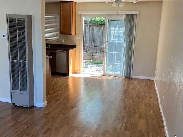 204 Talisman Dr — Photo 31