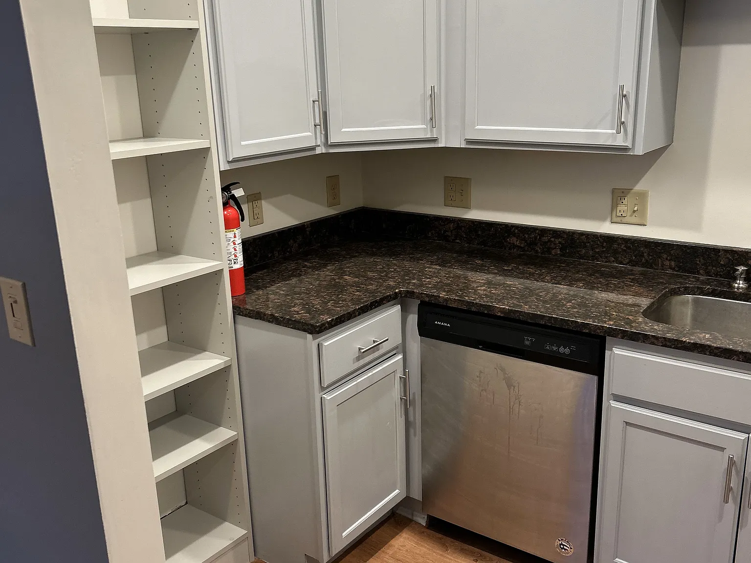 2 bed, 850 sqft, $1,200 — Photo 3