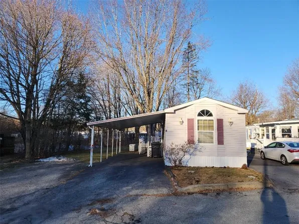 27-8 Woodward Rd, Lincoln, RI 02865
