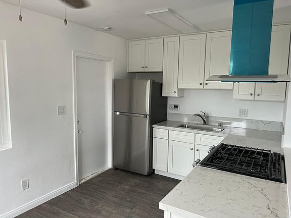 2nd image of 7003 Mount Vernon St #7003