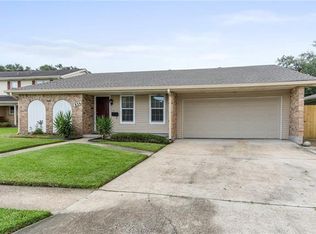 836 Richard Ln, Gretna, LA 70056