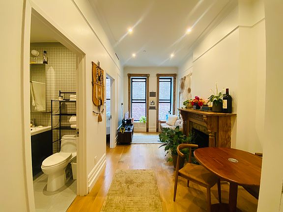 3rd image of 719 Saint Nicholas Ave #2R