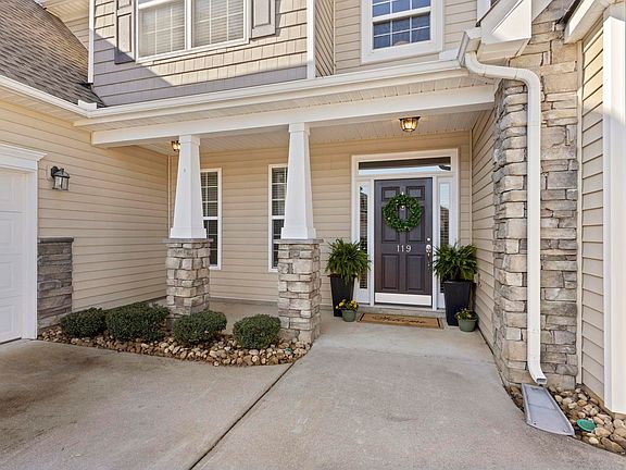 4th image of 119 Birch Hill Way