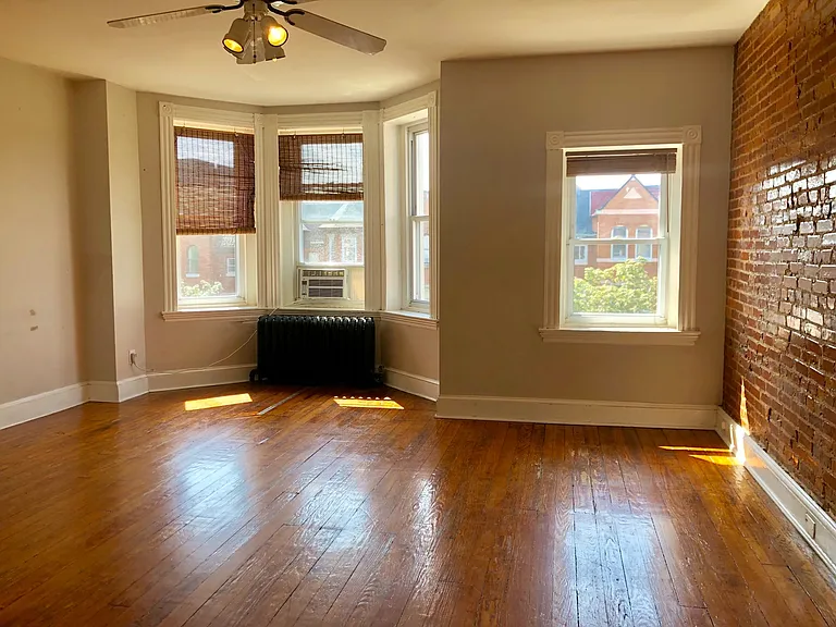 For Rent: Charming Living on St. Paul Street MD 21218 Your Urban Retreat Awaits! — Photo 20