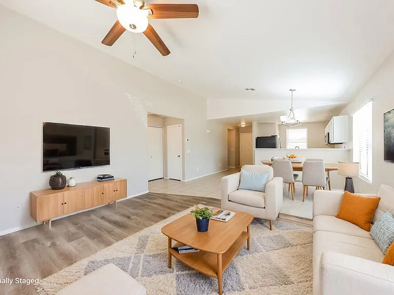 11335 W Crestbrook Dr — Photo 3