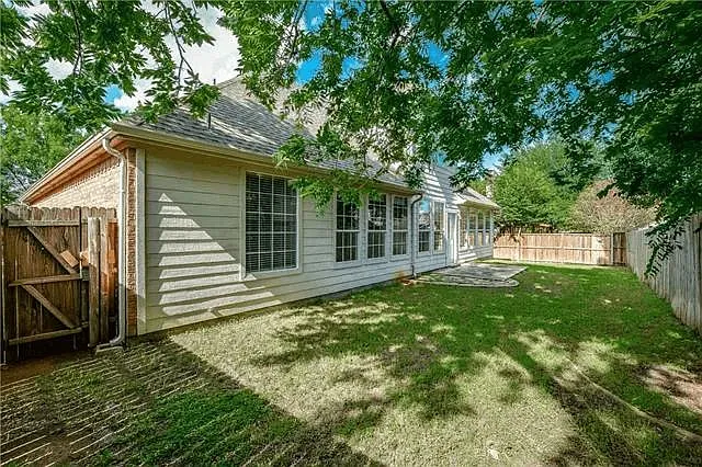 5205 Sandstone Ln — Photo 20