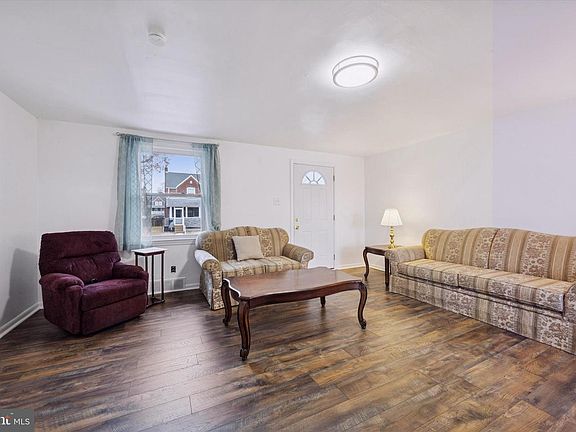 5th image of 631 Darby Rd