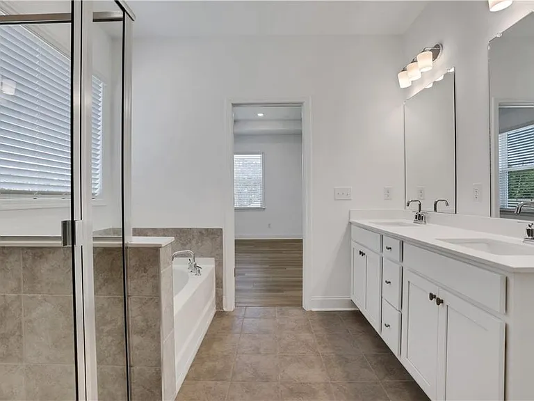 3198 Shirecrest Ln — Photo 29