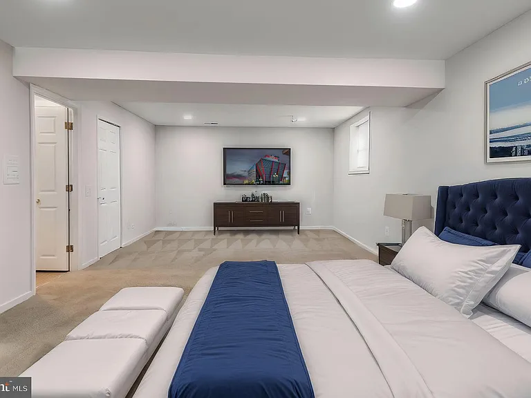 7602 Mezmer Ln — Photo 22