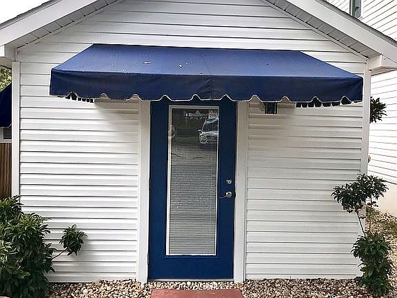 Detached guest house