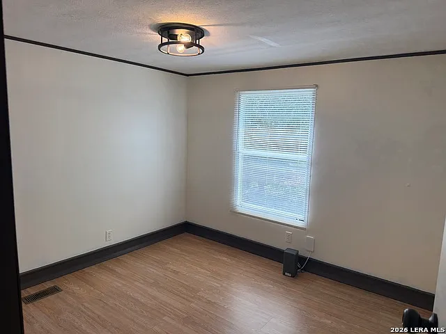 592 Private Road 1508 — Photo 10
