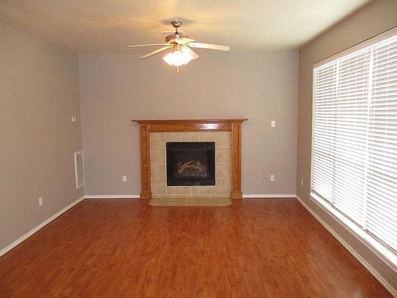 4th image of 12009 Garden Dr