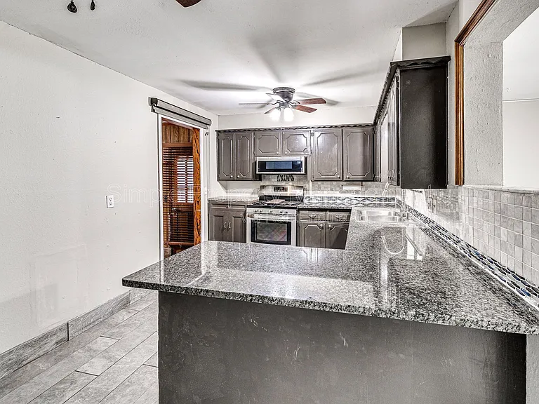 3305 Neighbors Ln — Photo 9