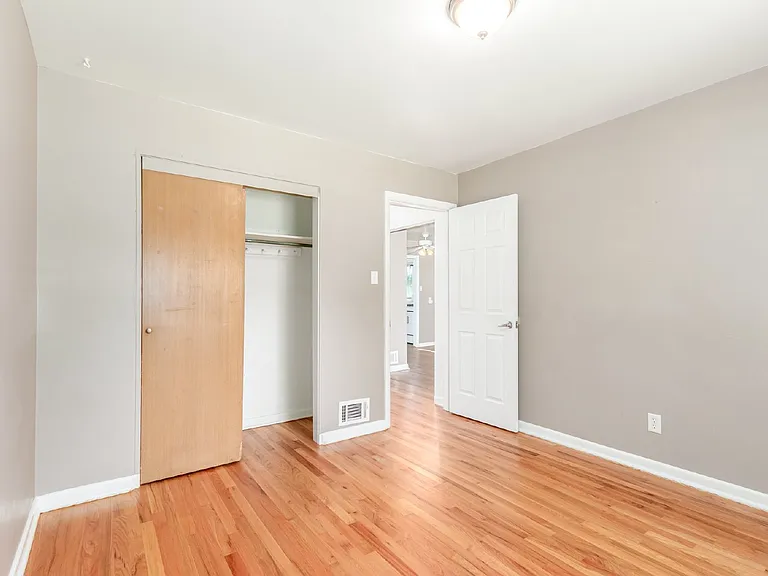 1385 S Grant St — Photo 14