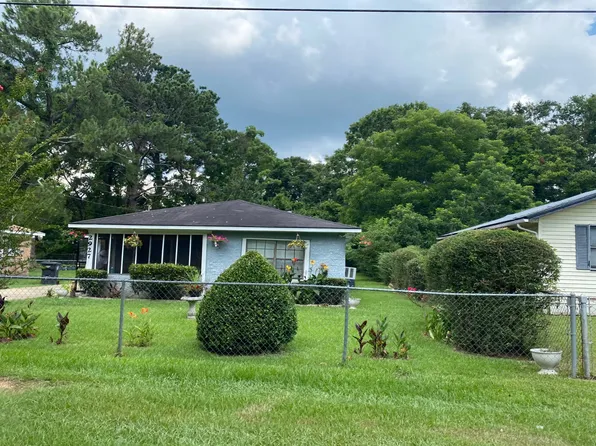 2927 Persons St, Mobile, AL 36612
