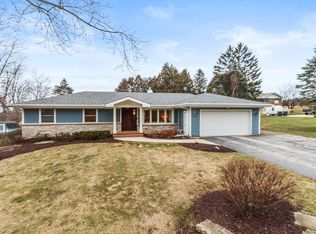 N3207 Highland Dr, Lake Geneva, WI 53147