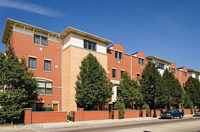 1st image of 1192 Clarence Ave Unit 15