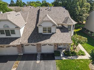 3255 Daniels Ct, Arlington Heights, IL 60004