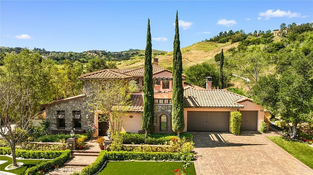 3168 Roma Ct photo 1