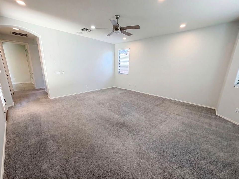 1st image of 552 N Emerson St #B3