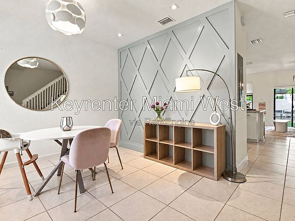 4th image of 10544 W 32nd Ln