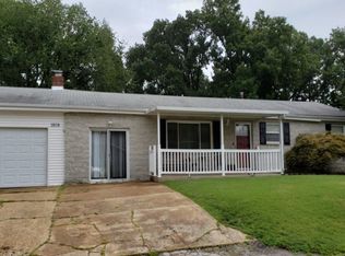 1808 Debbie Dr, High Ridge, MO 63049