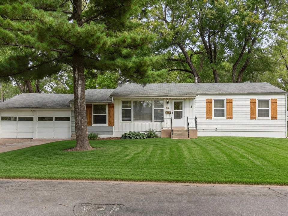 65 Saint Virgil Ln