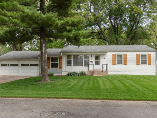 65 Saint Virgil Ln, Florissant, MO 63031