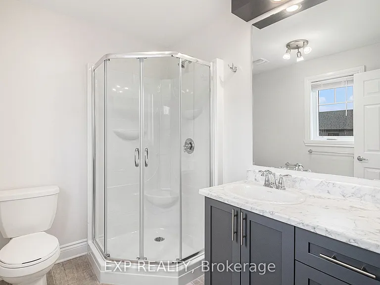 75 Gilberte St — Photo 18