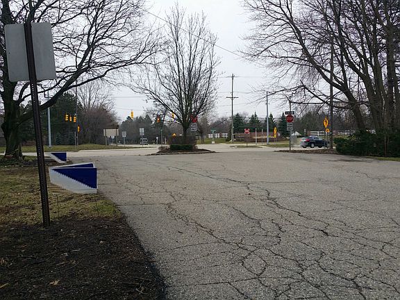4th image of 4105 Meadow Way
