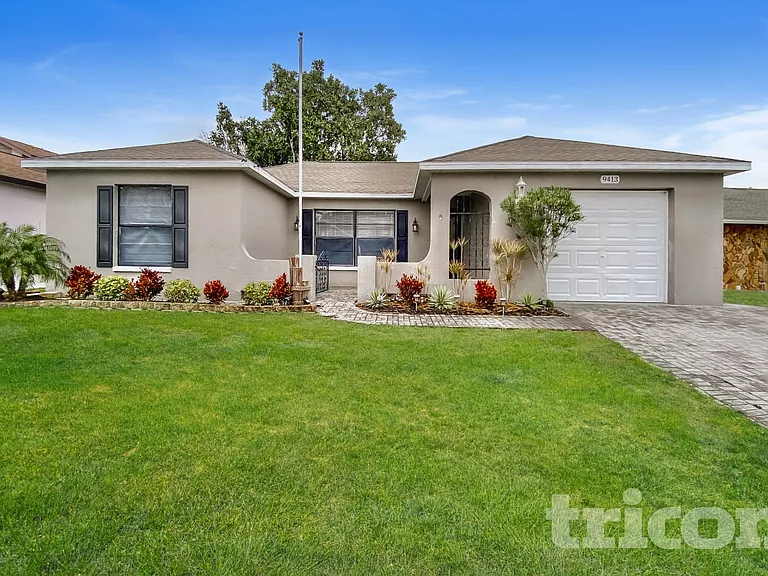 9413 Barnstead Ln — Photo 1