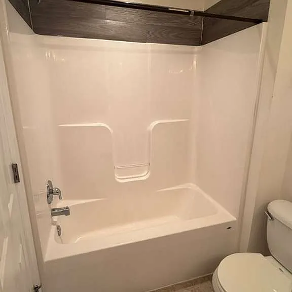 38 Lombard Ln — Photo 17