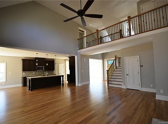3rd image of 4938 Killian Crossing Dr