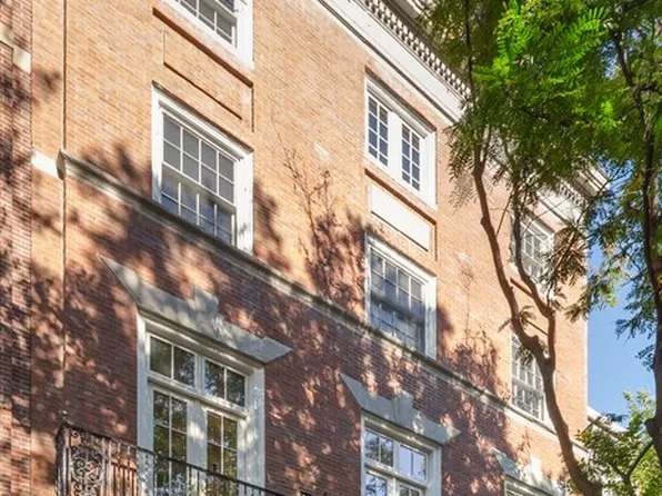 125 East 65th Street image 3 of 25